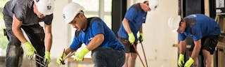 Bouwvakkers aan het werk op bouwplaats