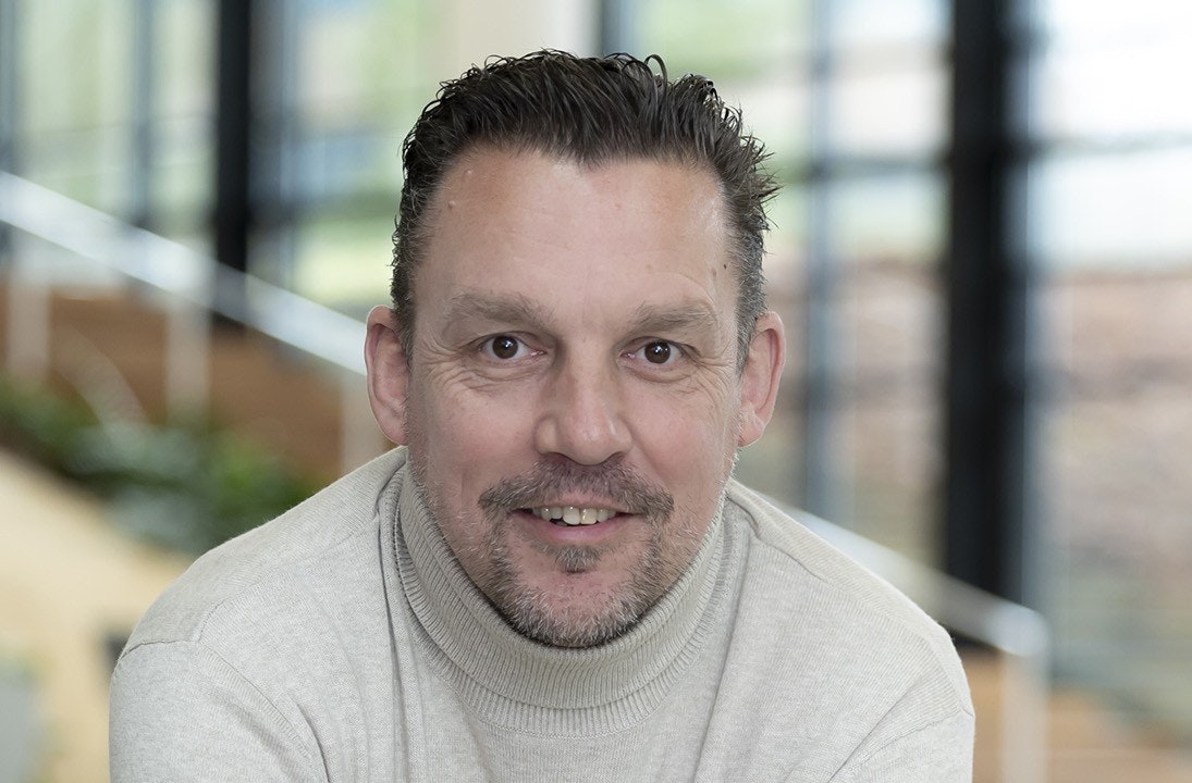 Bardy Verhoef van de Commerciele Binnendienst