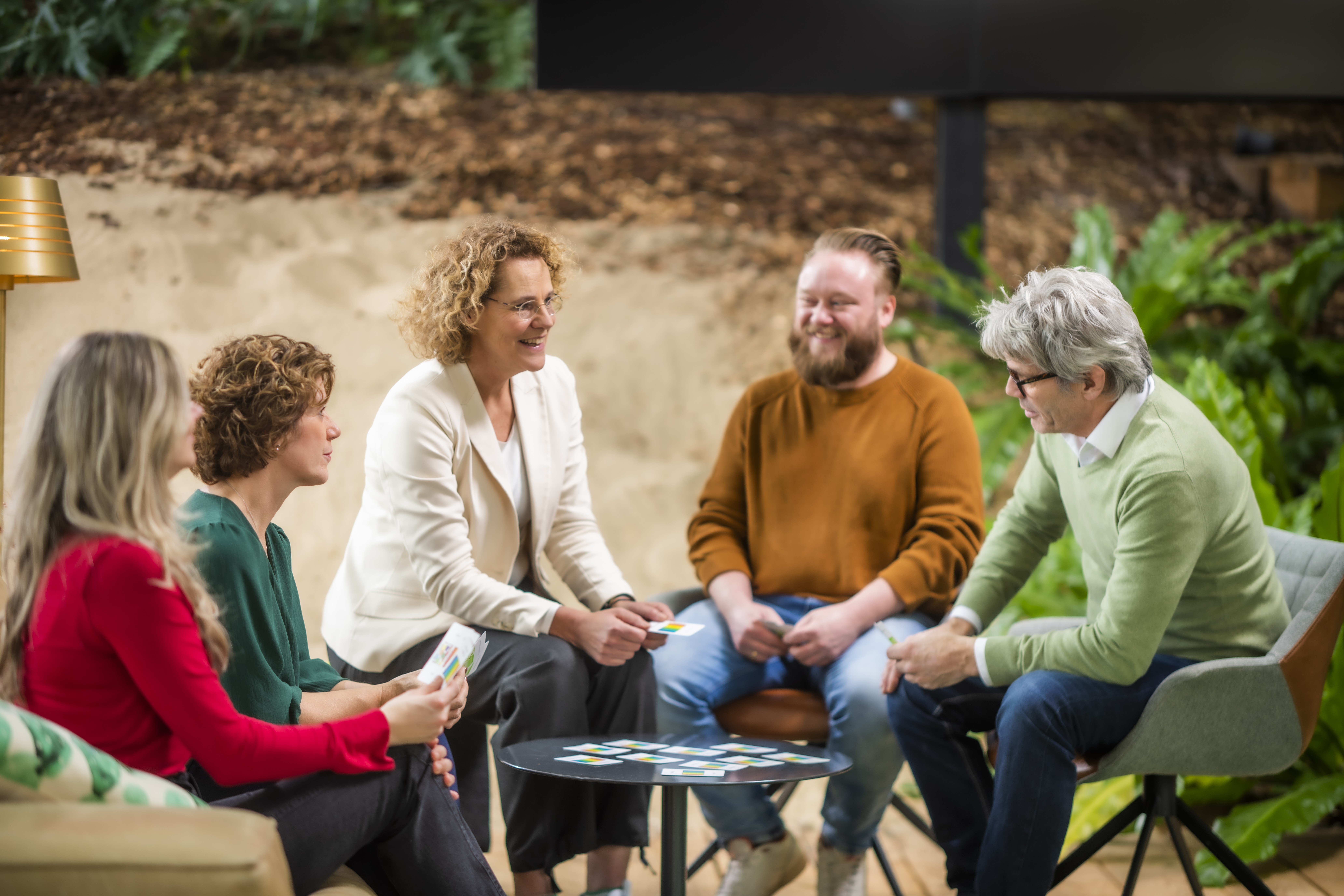 Voorzie Berlinda Dijkma in gesprek met vier deelnemers
