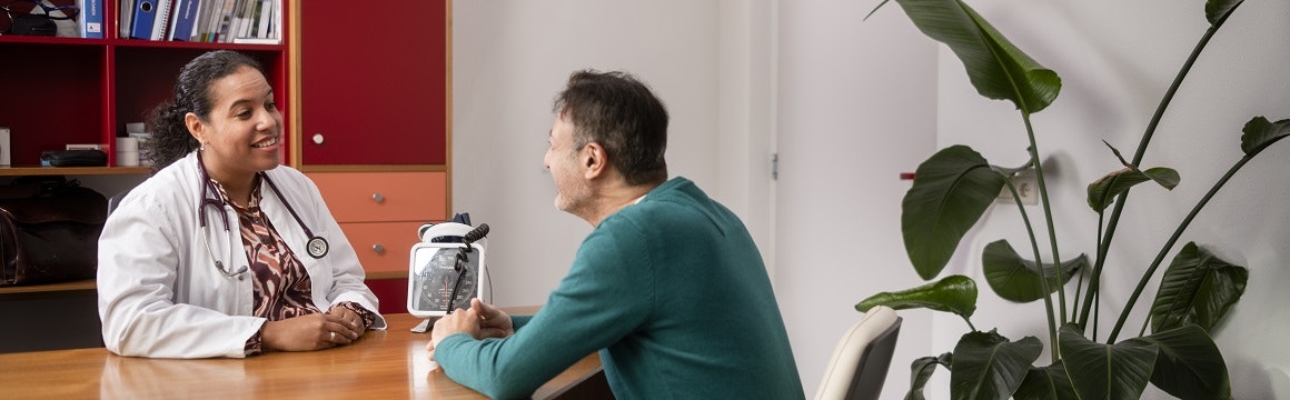 man bij dokter