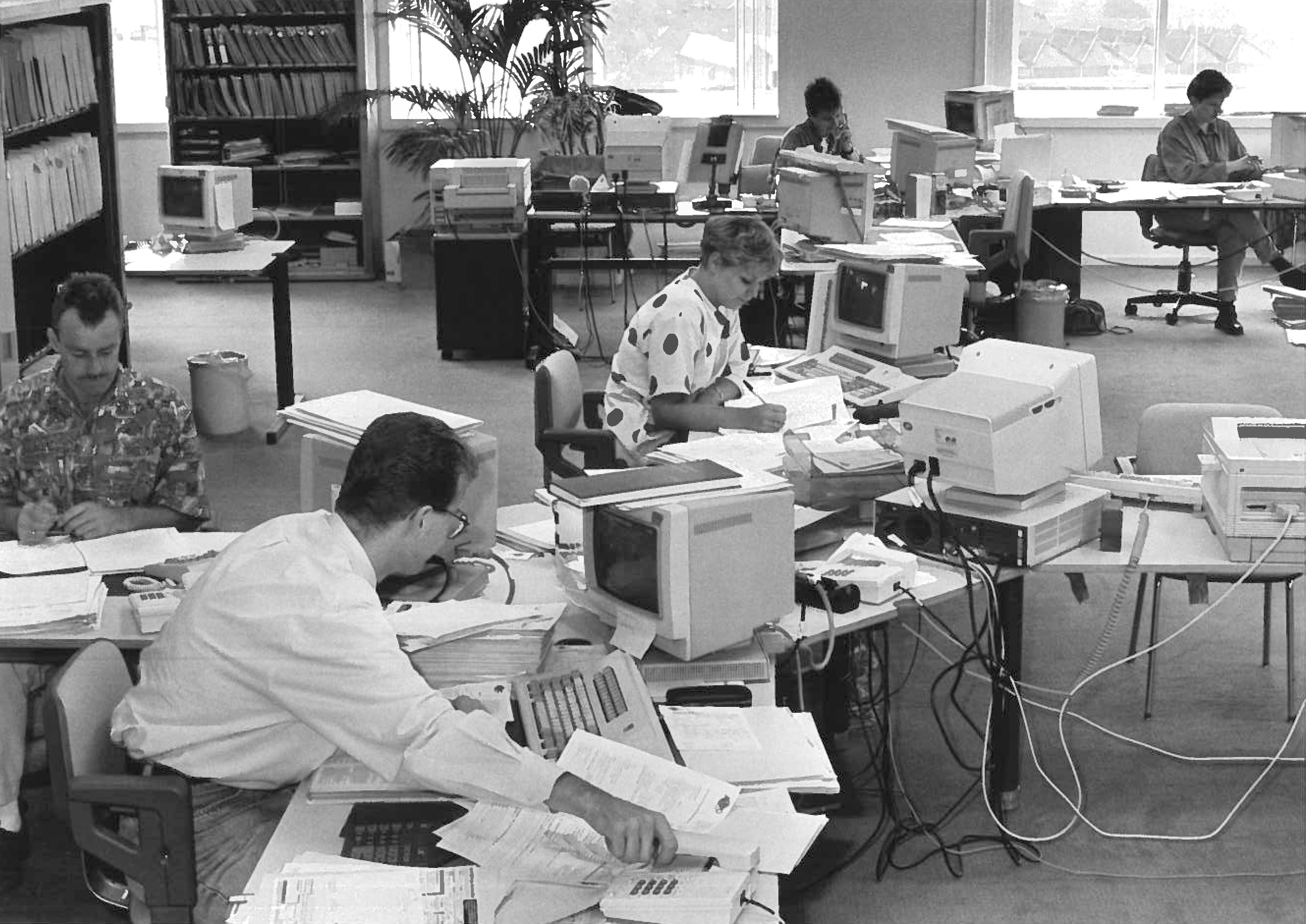 Oude foto van de kantoortuin van Avero